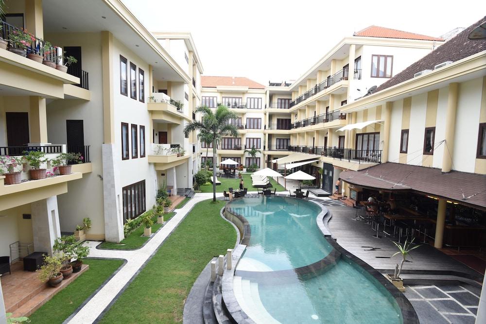 Kuta Town House Apartments מראה חיצוני תמונה